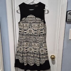 📚 J. McLaughlin Noella Jacquard A-Line Black and Cream Geometric Pleat Dress
